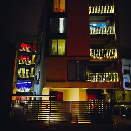 City Center Suite With Terrace Bucharest Exterior photo