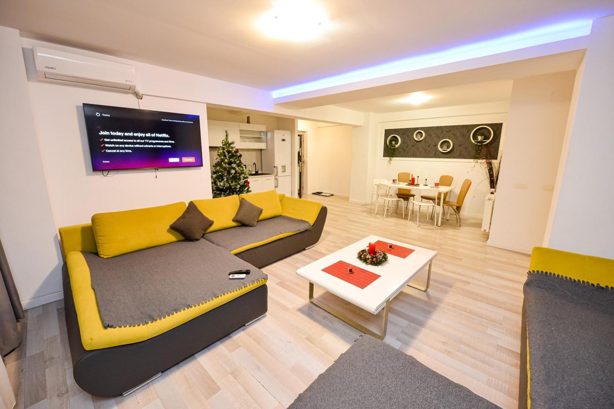 City Center Suite With Terrace Bucharest Exterior photo