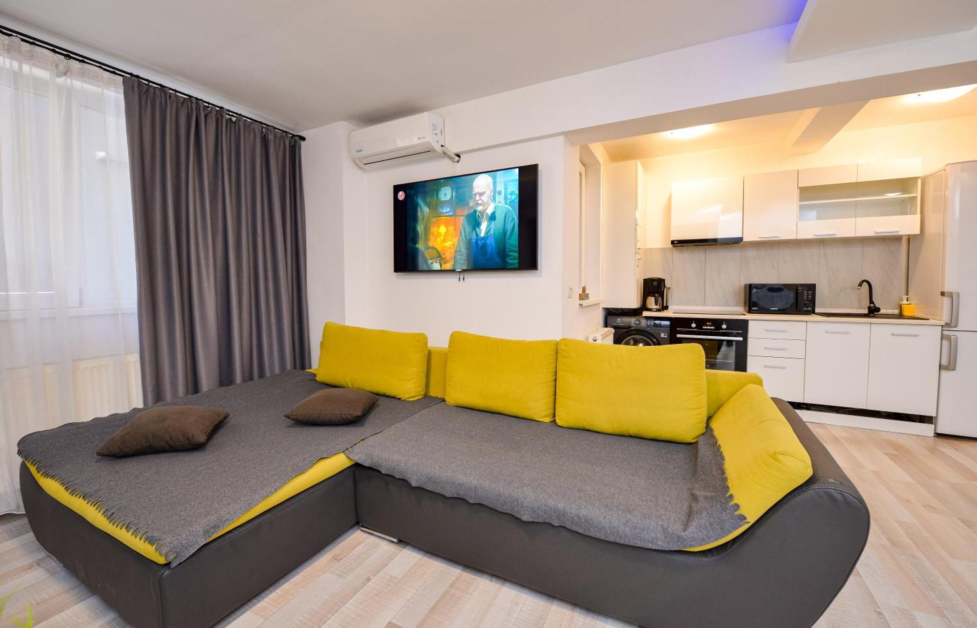 City Center Suite With Terrace Bucharest Exterior photo