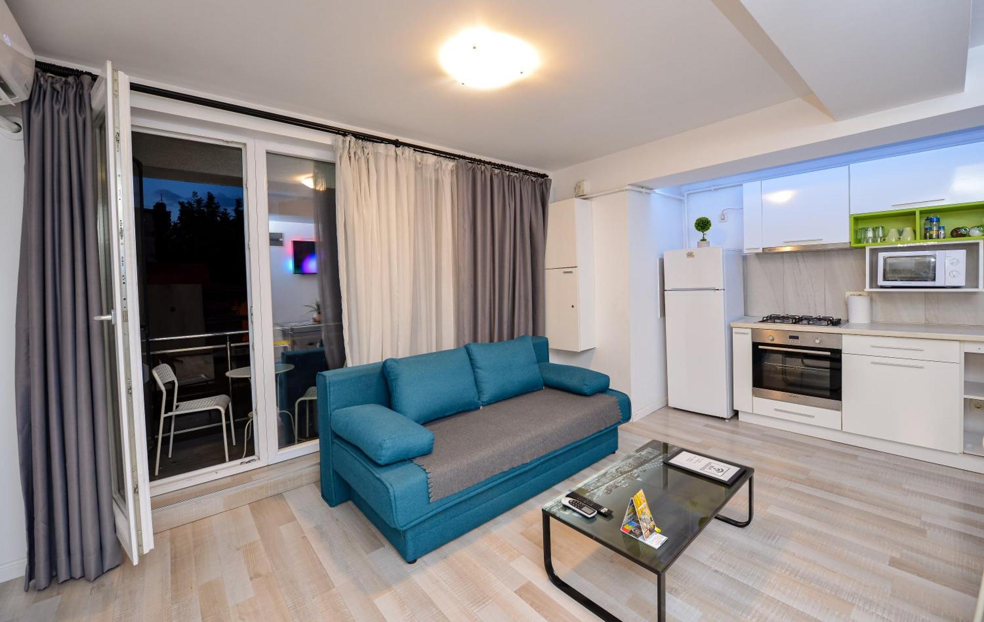 City Center Suite With Terrace Bucharest Exterior photo